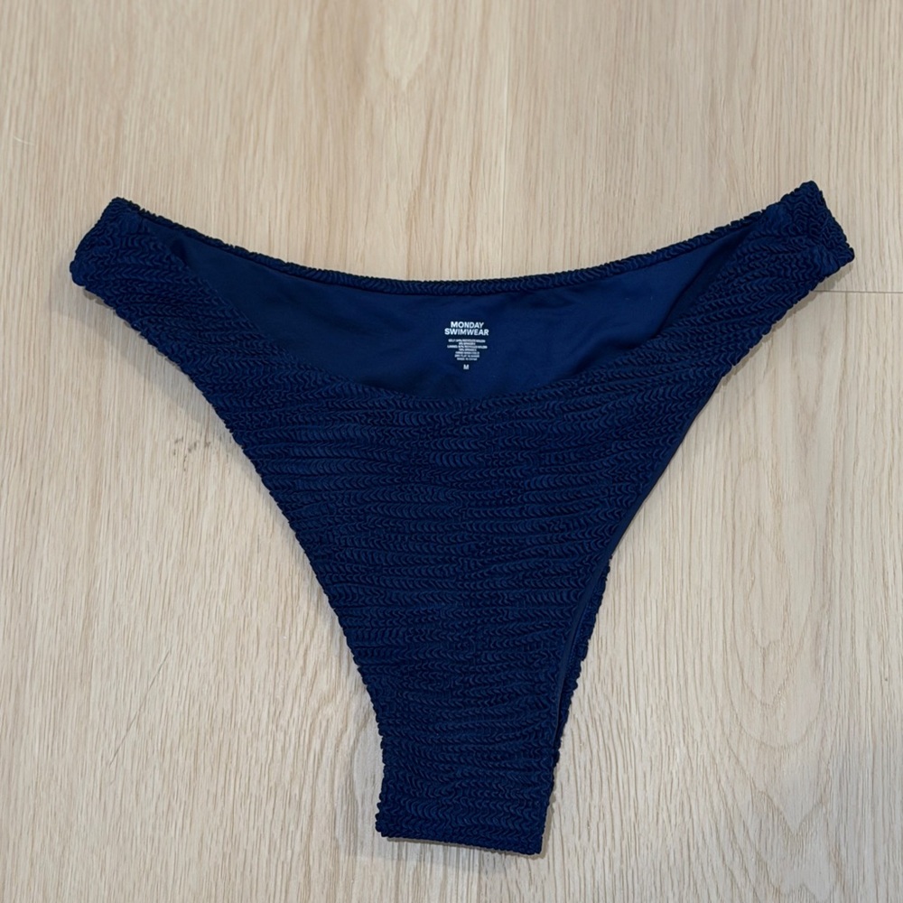 Monday swimwear byron bottom navy crinkle